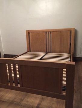 Oak king size bed frame, very strong, very good condition, 5ft wide