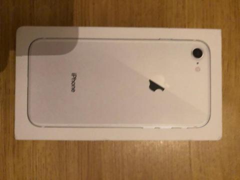 IPhone 8 top of the range 256 gb unlocked brand new in box white silver