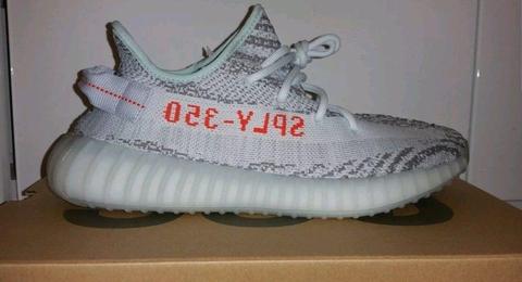 Yeezy 350 Boost V2 UK Size 8.5 New Boxed!
