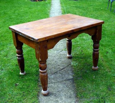 PINE TABLE NEED CLEAN RESTORATION PAINT SHABBY CHIC KITCHEN LOUNGE SHOP RESTAURANT