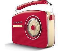 Akai Portable DAB +/FM Retro Bluetooth Clock Radio - Red