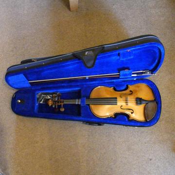 Stentor Student 1 4/4 Violin includes tuner