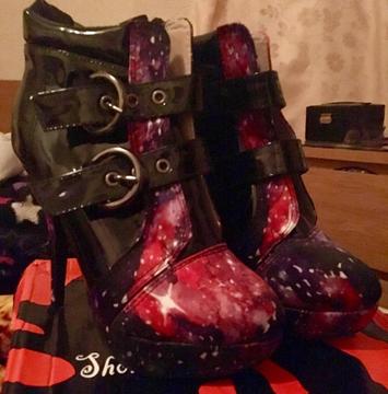 Women's galaxy print ankle boots