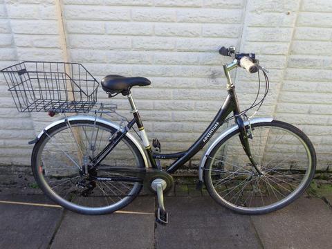 ladies hybrid aluminium bike, basket, lights, excellent condition free delivery