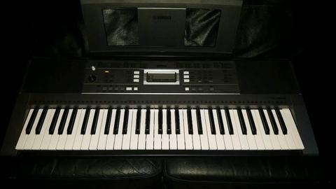 Yamaha keyboard psr e353