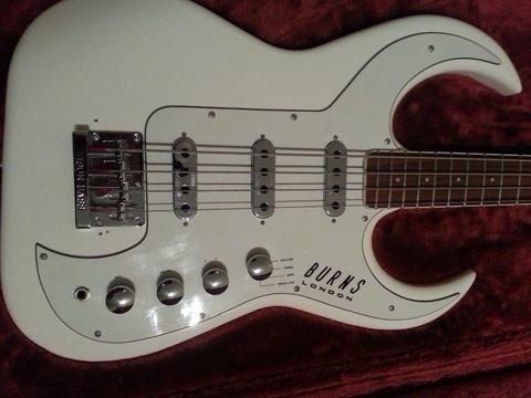 Burns (White) Bison Bass Guitar & Fitted Burns Mock Croc Skin Hard Case. Reduced for QUICK sale !!