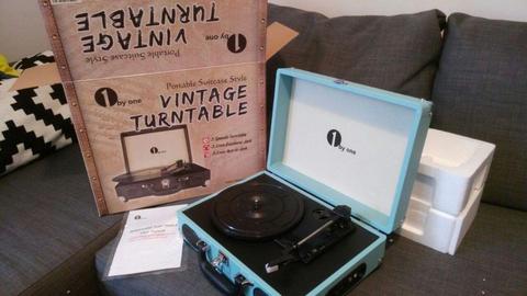 Retro Briefcase Vinyl Record Player (portable suitcase). Brand new / never used
