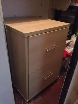 Filing cabinet / drawers