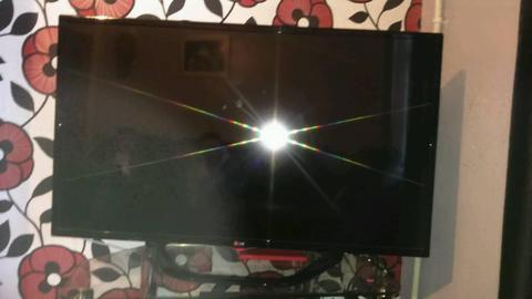 LG 42