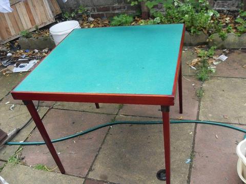 VINTAGE CARD TABLE MADE BY VONO IN 1934 EXCELLENT CONDITION CAN DELIVER
