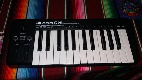 ALESIS Q25 USB MIDI CONTROLLER KEYBOARD