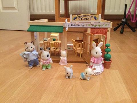 Sylvanian Families Blackcurrant Café