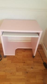 Free pink and white desk