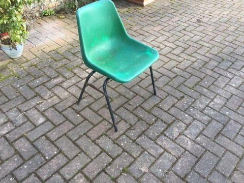 23 green plastic chairs free