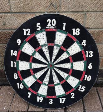 Winmau Dart Board with Darts & Target Game on Rear of board