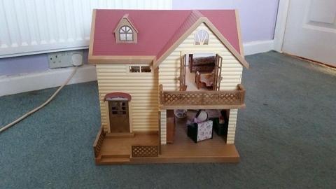 Sylvanian Families Lakeside Lodge with everything included