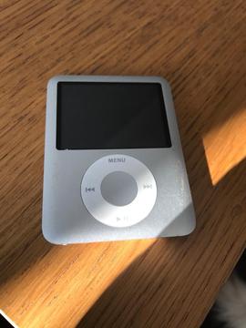 Apple iPod nano 4gb