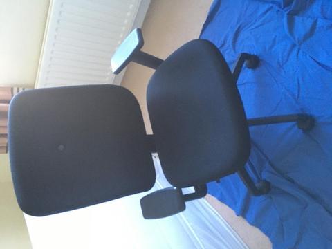 ergonomic office chair with adjustable height, backrest and armrest, AS NEW!!!