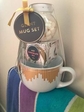Brand new giant hot chocolate mug gift set