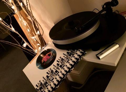 Pro-ject RPM 4 Turntable