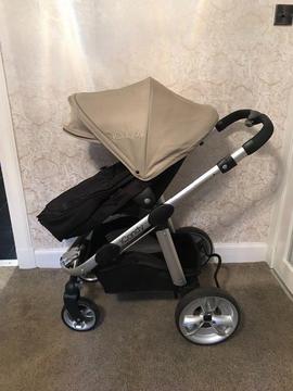 Icandy apple to pear buggy and carrycot. Excellent condition