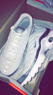 women’s white and silver nike tns trainers