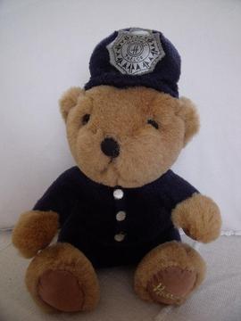Harrods of Knightsbridge, London sitting policeman teddy bear/Harrods signaure on foot. £6 ovno