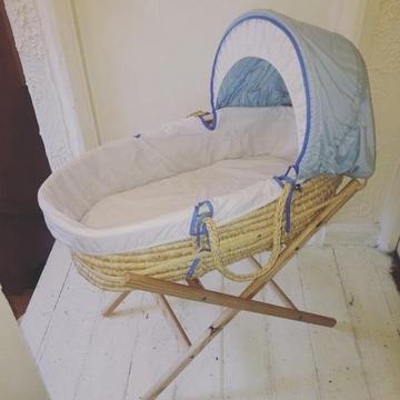 Moses Basket With Covers, Stand and Mattress. Baby Item