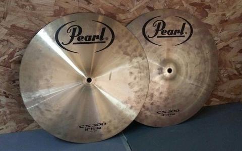 PEARL 14 INCH HI HAT CYMBALS PLUS STAND