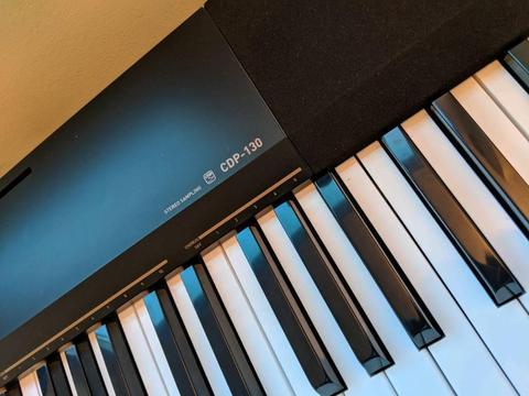 Casio CDP-130 Piano/Keyboard