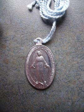 NEW Miraculous Medal - Medal of the Our Lady of Graces, on blue thread. £3.50 ovno. Happy to post
