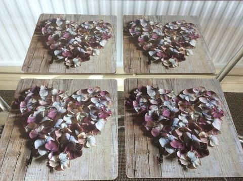 4 Modern heart large floral print table mats