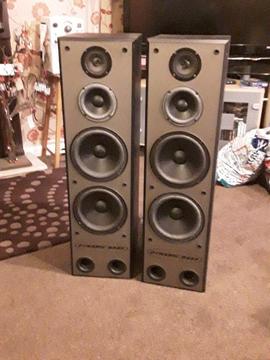 Powerful Eltax 400watt Dynamic Bass floor speakers