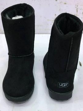 Ugg boots size 4