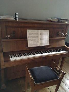 Neumeyer Piano - free for collection