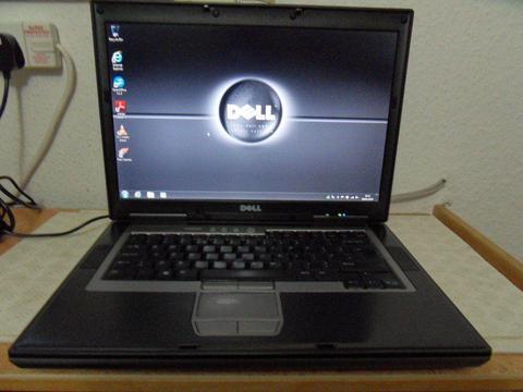 Dell D820 15.4 Intel C2D 2.33GHz 2GB RAM 120HDD DVDRW WiFi NVIDIA Graphics B/Tooth Win7 Home Premium