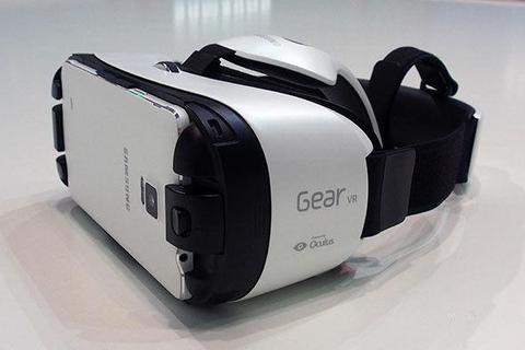 Samsung Gear Virtual Reality VR Headset 2015 (WHITE/BLACK)