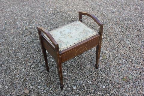 Fine quality antique piano stool