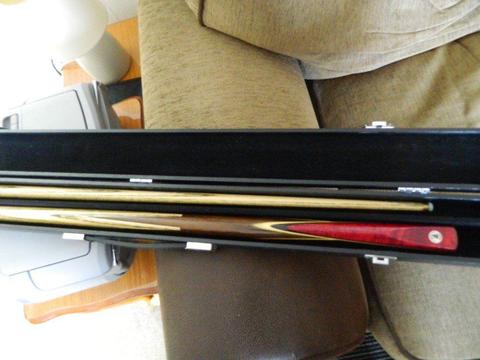 Snooker cues for Sale with cases