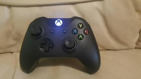 XBOX ONE CONTROLLER MINT CONDITION