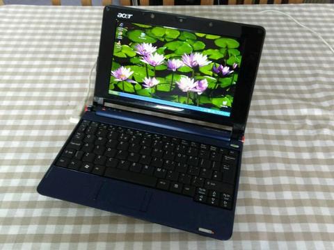 Acer Aspire One ZG5 laptop
