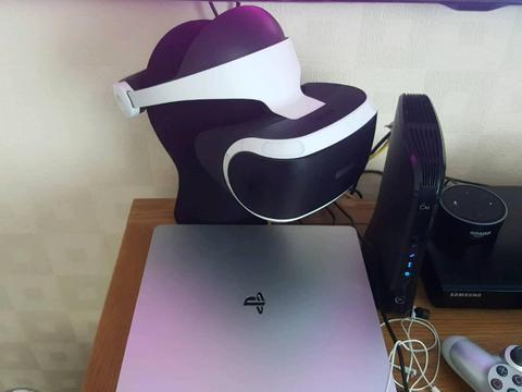 PS4 SLIM AND VR MOVE