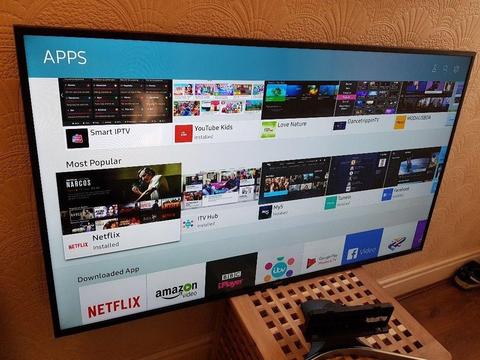 SAMSUNG 50-inch SUPER Smart 4K HDR LED TV-50MU6120,built in Wifi,BLUETOOTH,TV PLUS,GREAT Condition