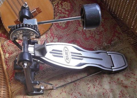 VINTAGE DRUM STANDS AND PEDALS INC 30s - 70s BEVERLEY, PREMIER, OLYMPIC