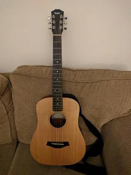 Guitar Acoustic left handed Baby Taylor BT1