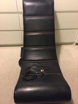 Game chair with built in Speaker