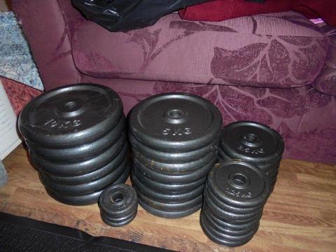 135kg Cast Iron Barbell & Dumbbell Weights Set with Belt (ez, bench, press, squat, rack)