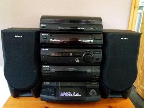 Sony XB3 compact HiFi 5 CD changer, twin tape deck, AM/FM tuner, turntable