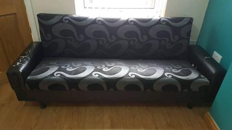 Free bed settee