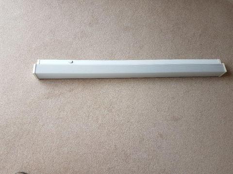 4 FT THORN FLUORESCENT TUBE WITH DIFFUSER